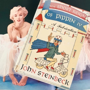 Same edition of John Steinbeck novel The Short Reign of Pippin IV that Marilyn Monroe owned